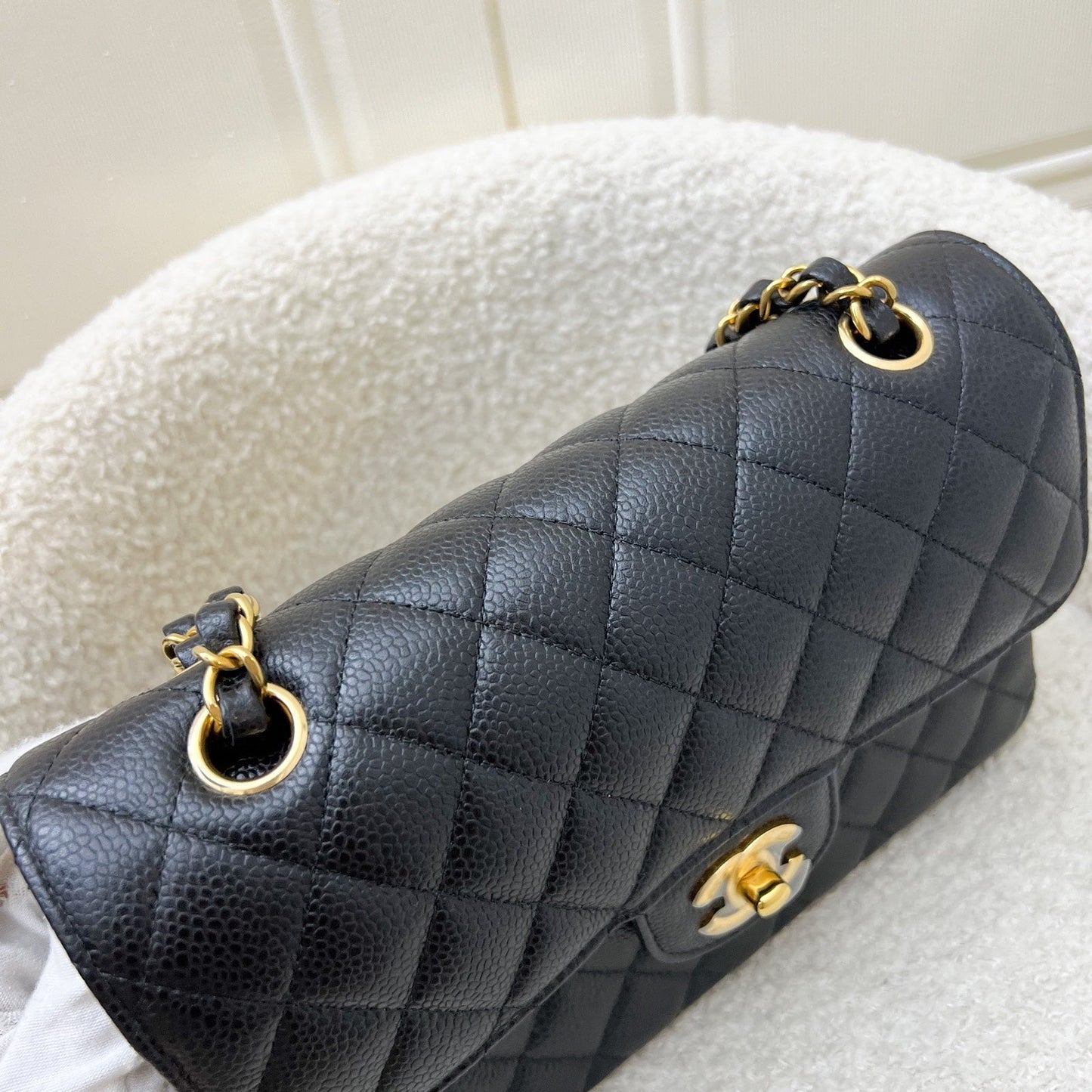 GLM-Small Classic Flap CF in Black Caviar and GHW