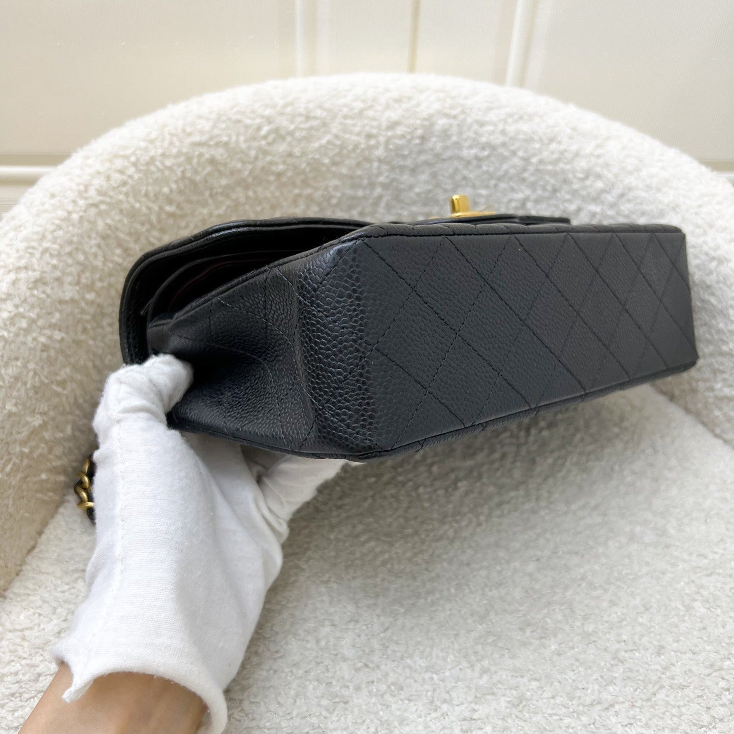 GLM-Small Classic Flap CF in Black Caviar and GHW