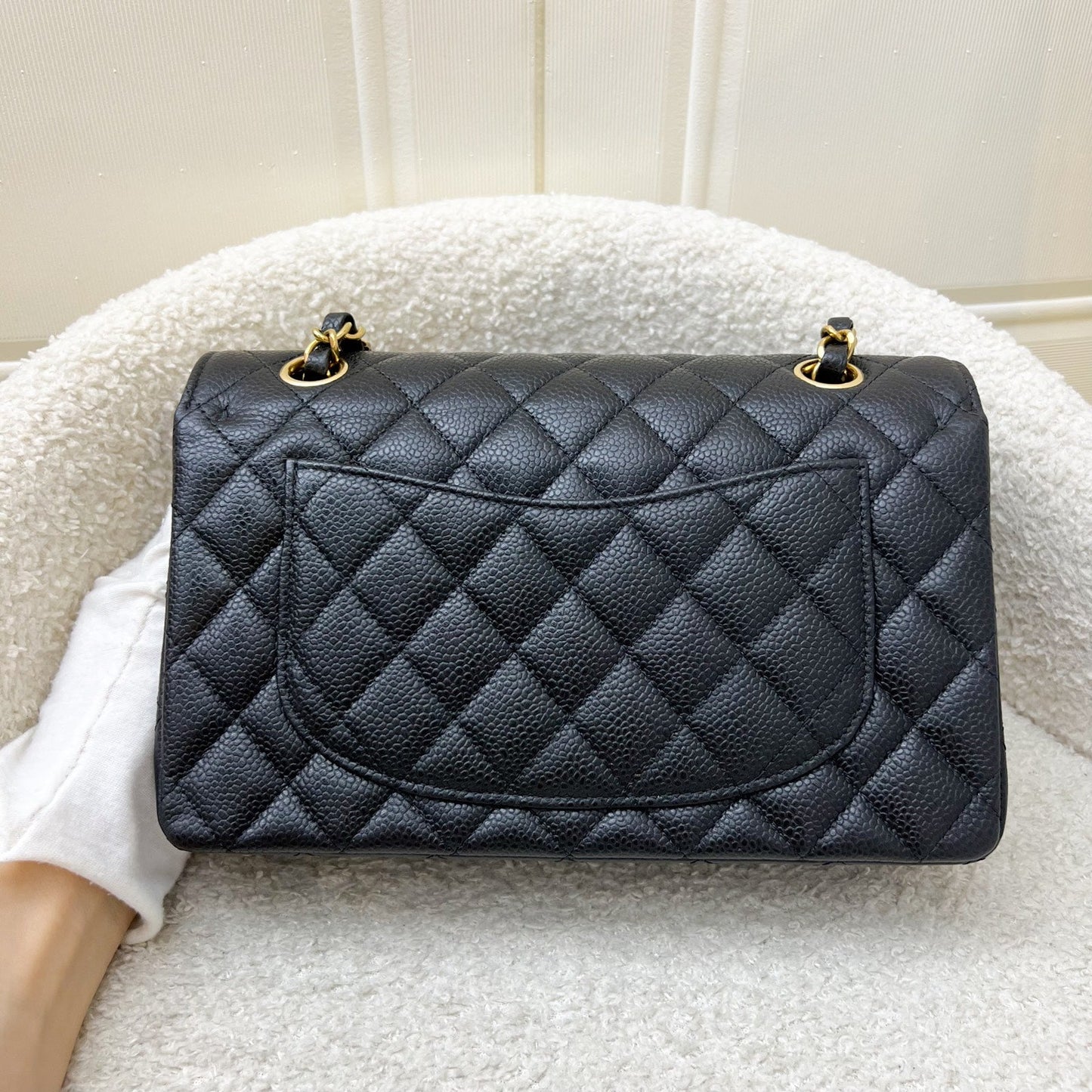 GLM-Small Classic Flap CF in Black Caviar and GHW