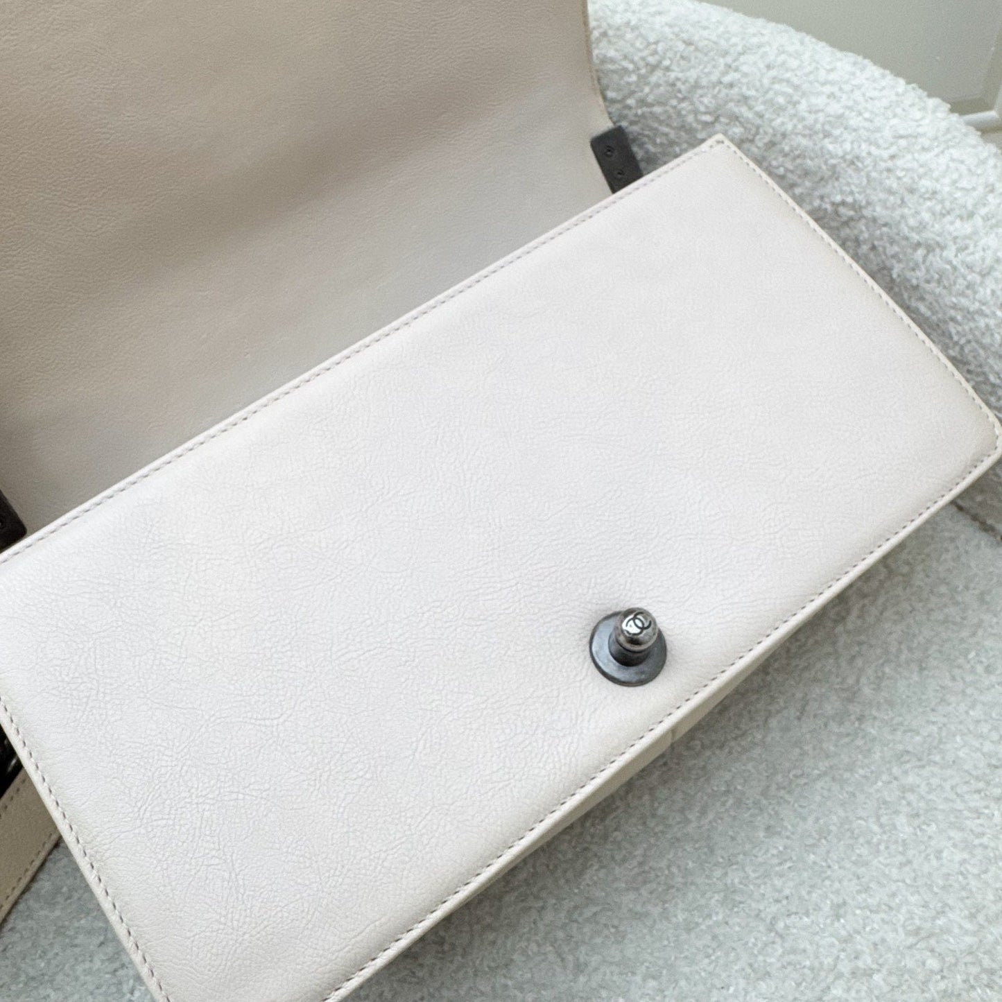 GLM-Medium 25cm Boy Flap in Nude Pink Calfskin and RHW