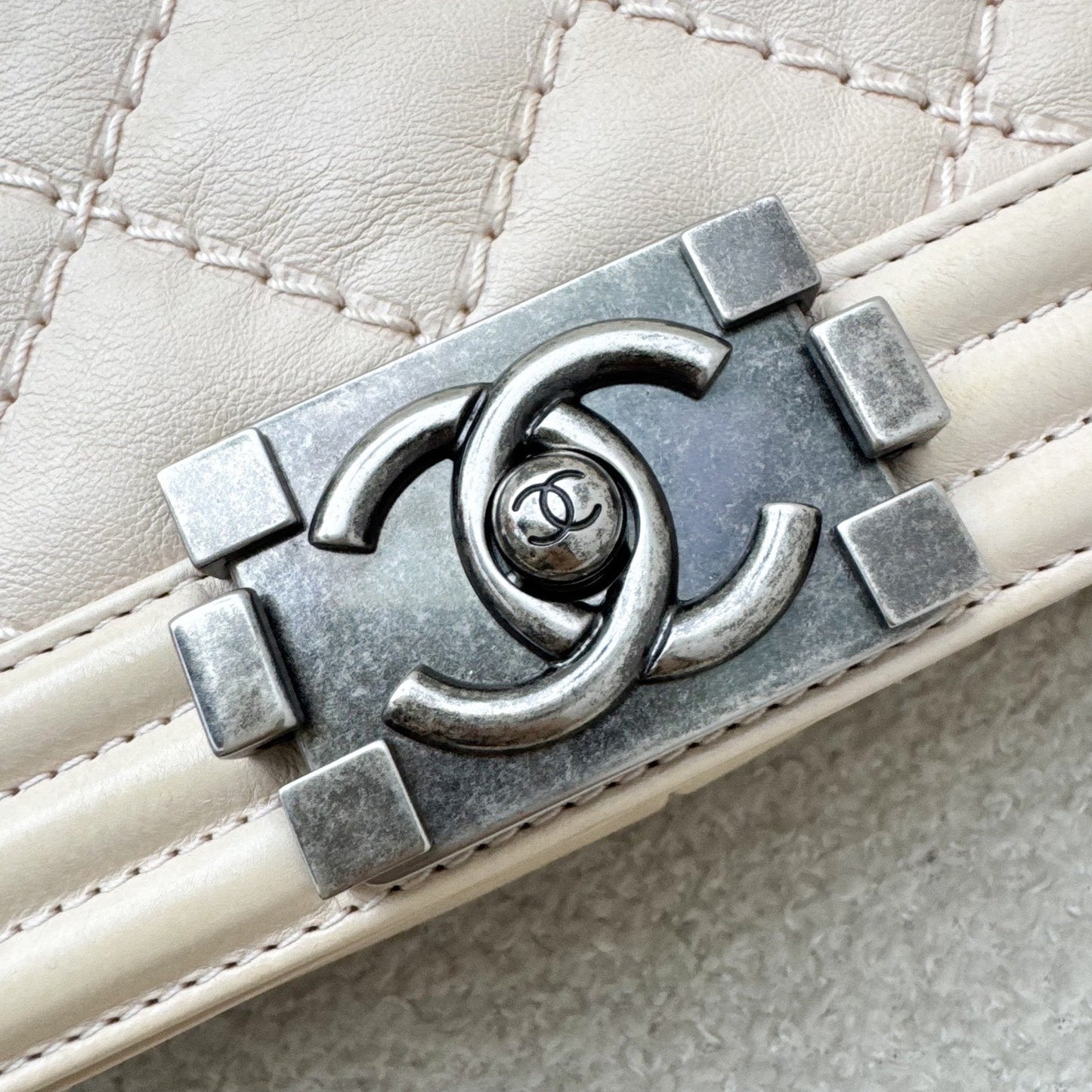 GLM-Medium 25cm Boy Flap in Nude Pink Calfskin and RHW