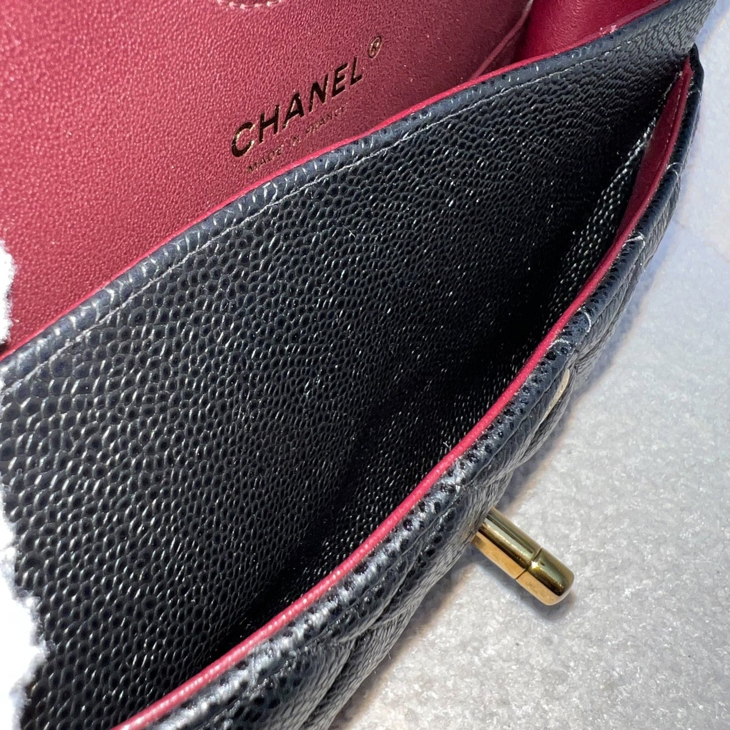 GLM-Small Classic Flap CF in Black Caviar and GHW