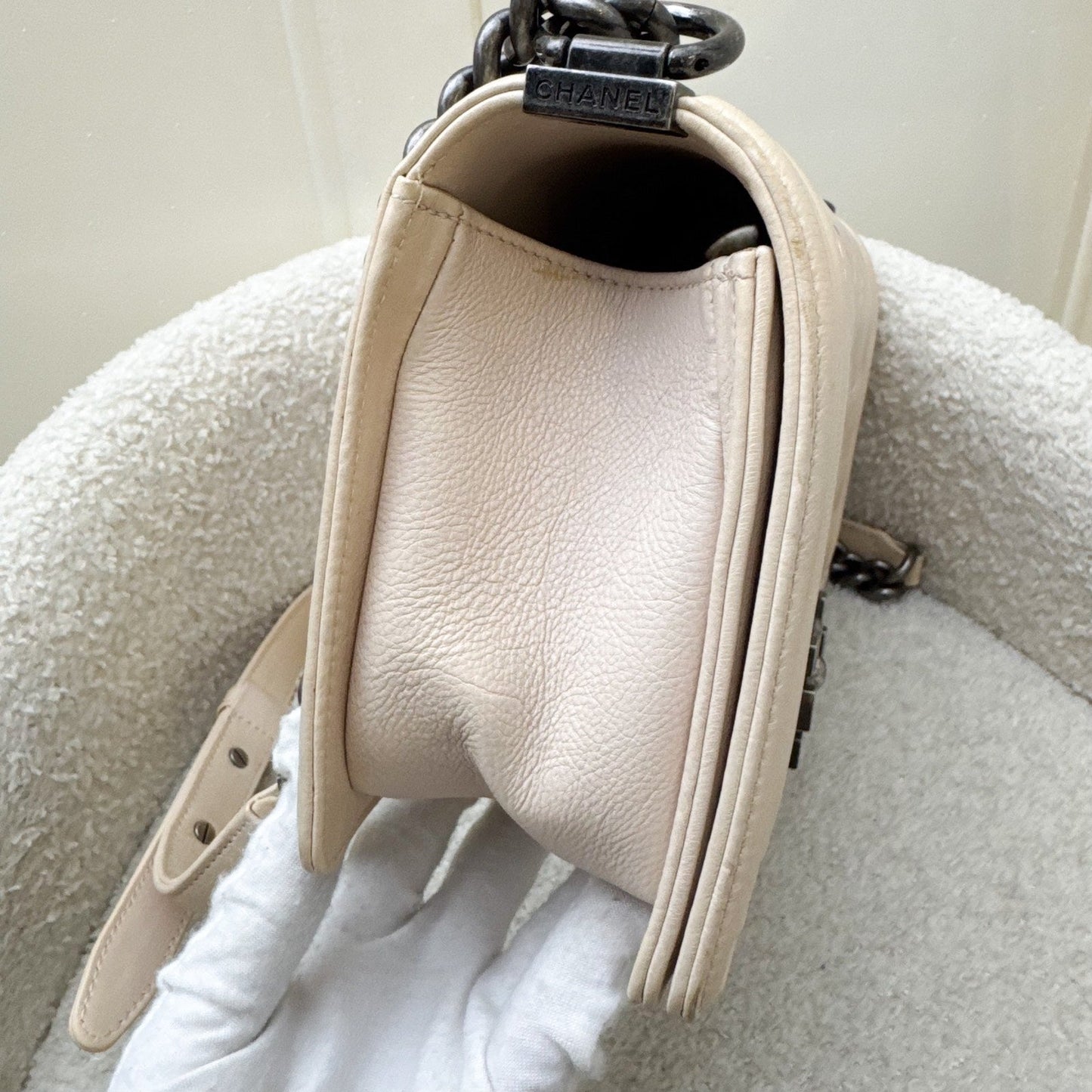 GLM-Medium 25cm Boy Flap in Nude Pink Calfskin and RHW
