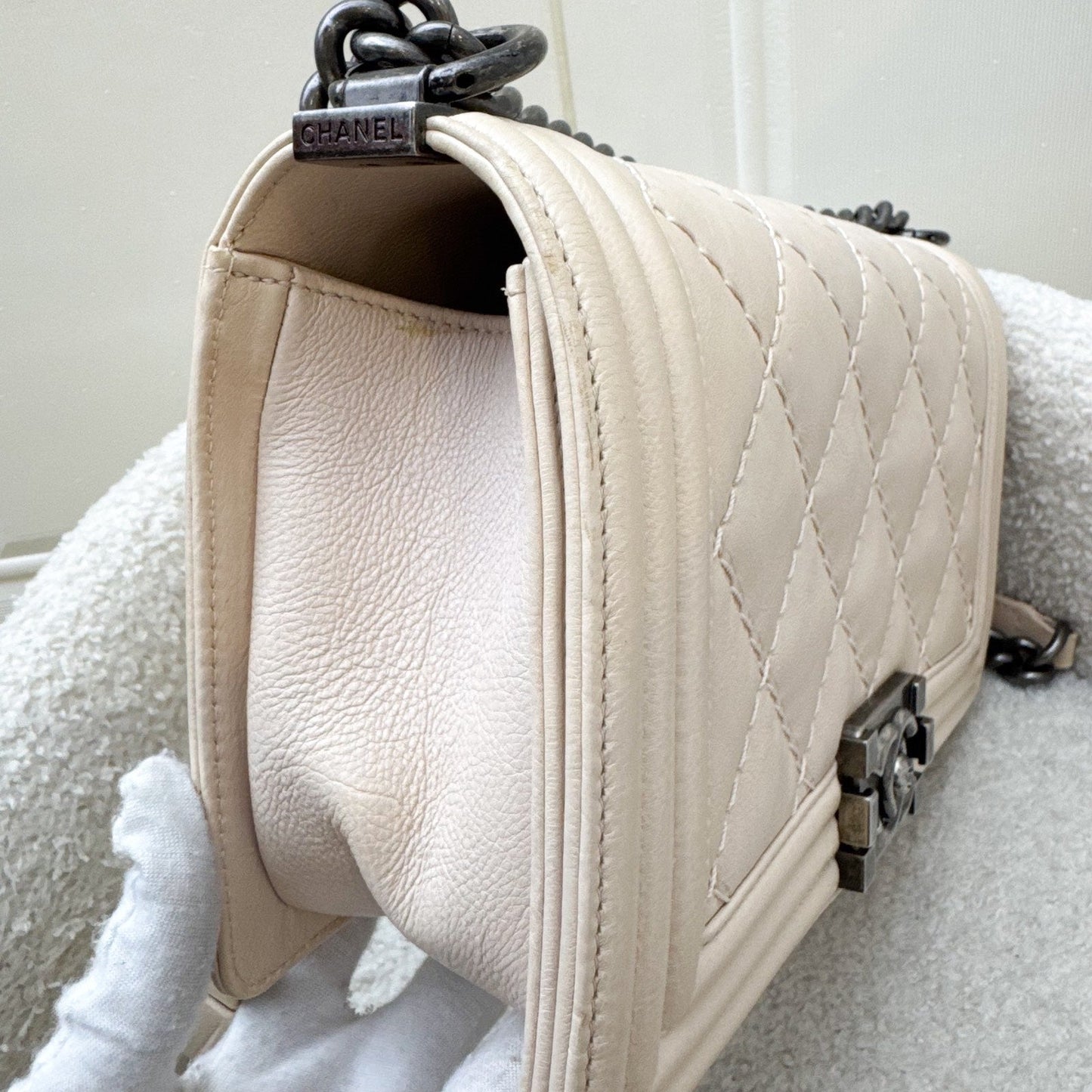 GLM-Medium 25cm Boy Flap in Nude Pink Calfskin and RHW
