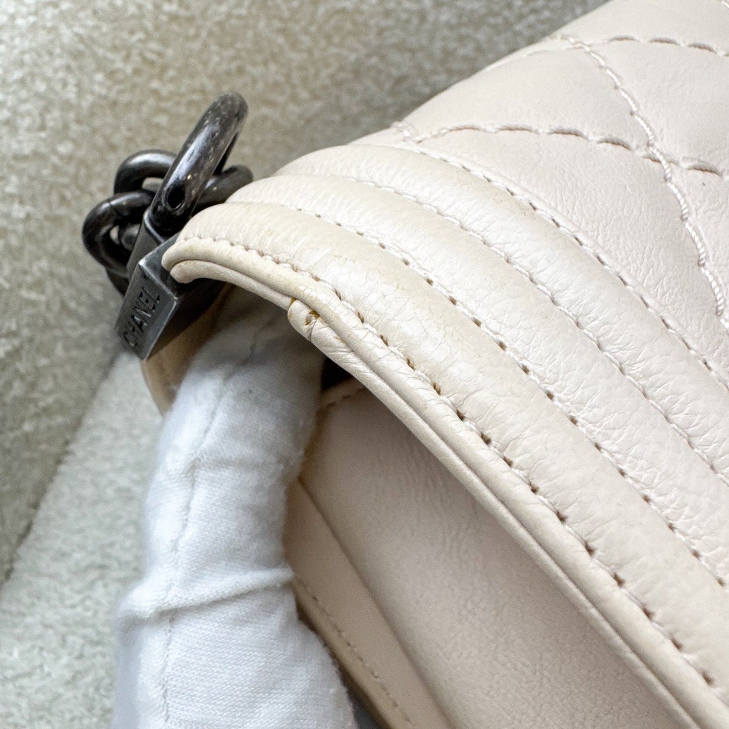 GLM-Medium 25cm Boy Flap in Nude Pink Calfskin and RHW