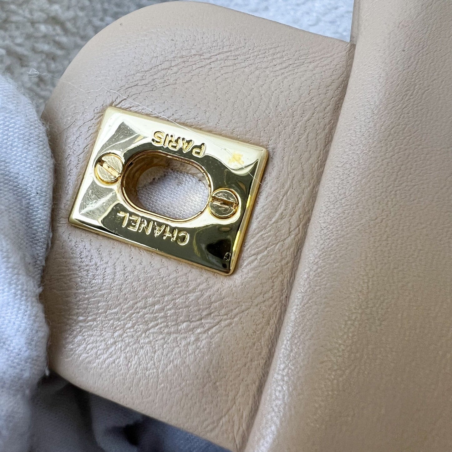 GLM- Medium Classic Flap CF in Chevron Quilted Beige Lambskin and 24K Gold Plated HW