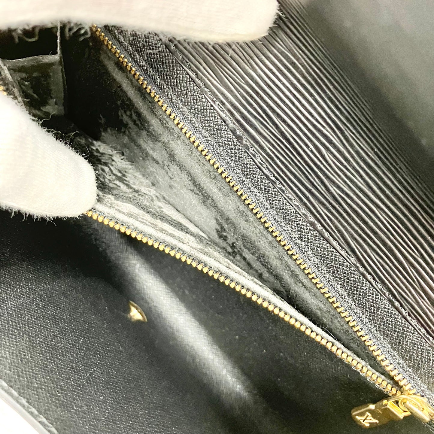 LOUIS VUITTON Epi Art Deco Clutch