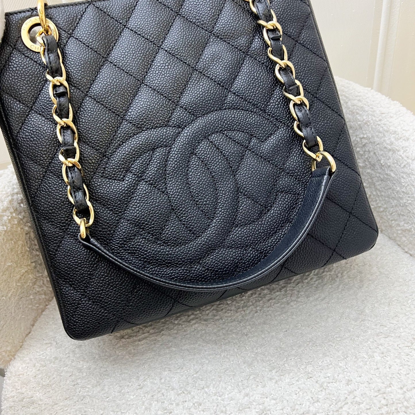 GLM-Petite Shopping Tote PST in Black Caviar and GHW (Model: A50994)