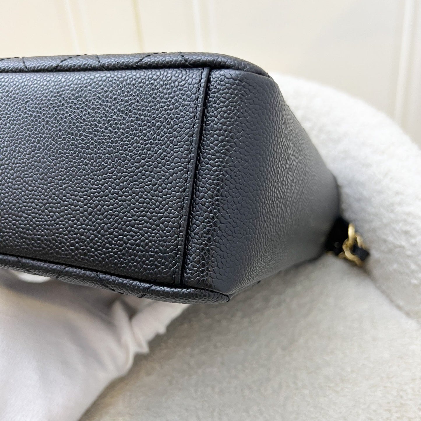 GLM-Petite Shopping Tote PST in Black Caviar and GHW (Model: A50994)