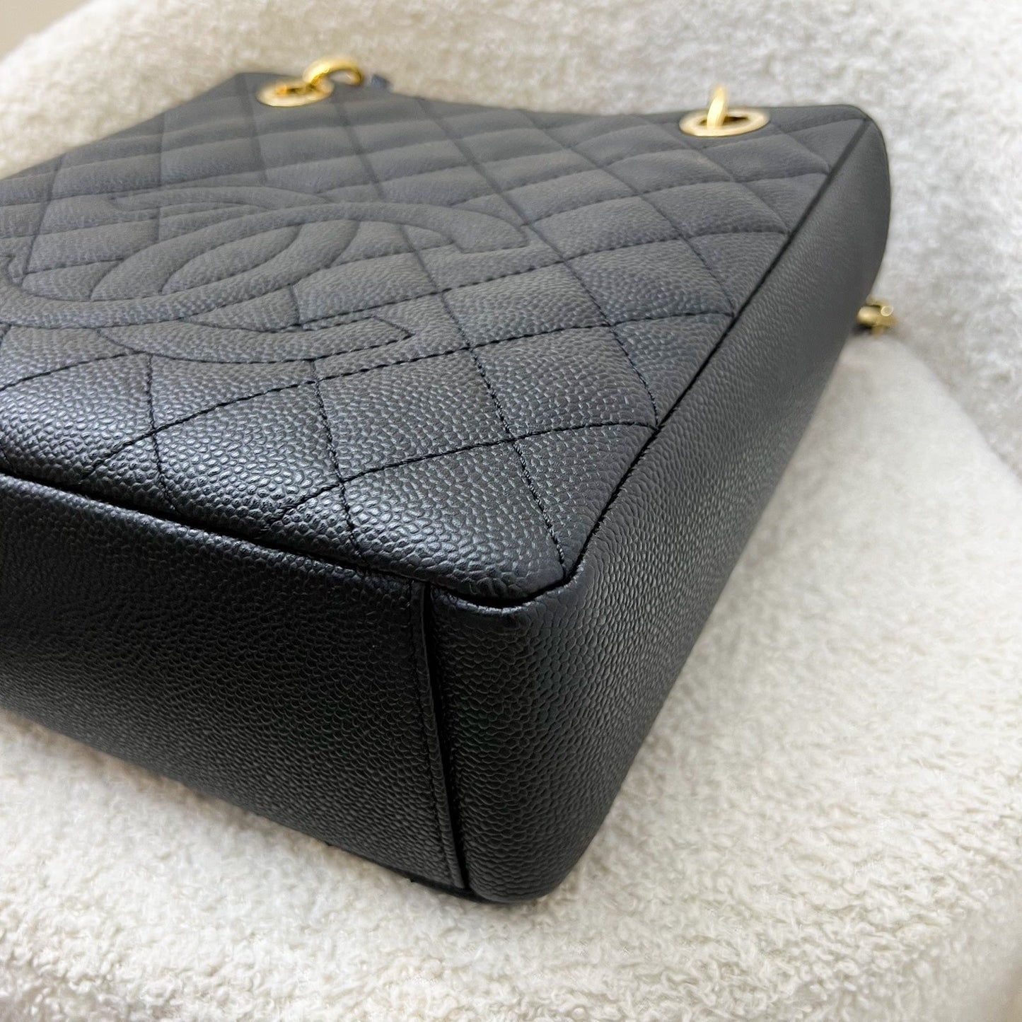 GLM-Petite Shopping Tote PST in Black Caviar and GHW (Model: A50994)