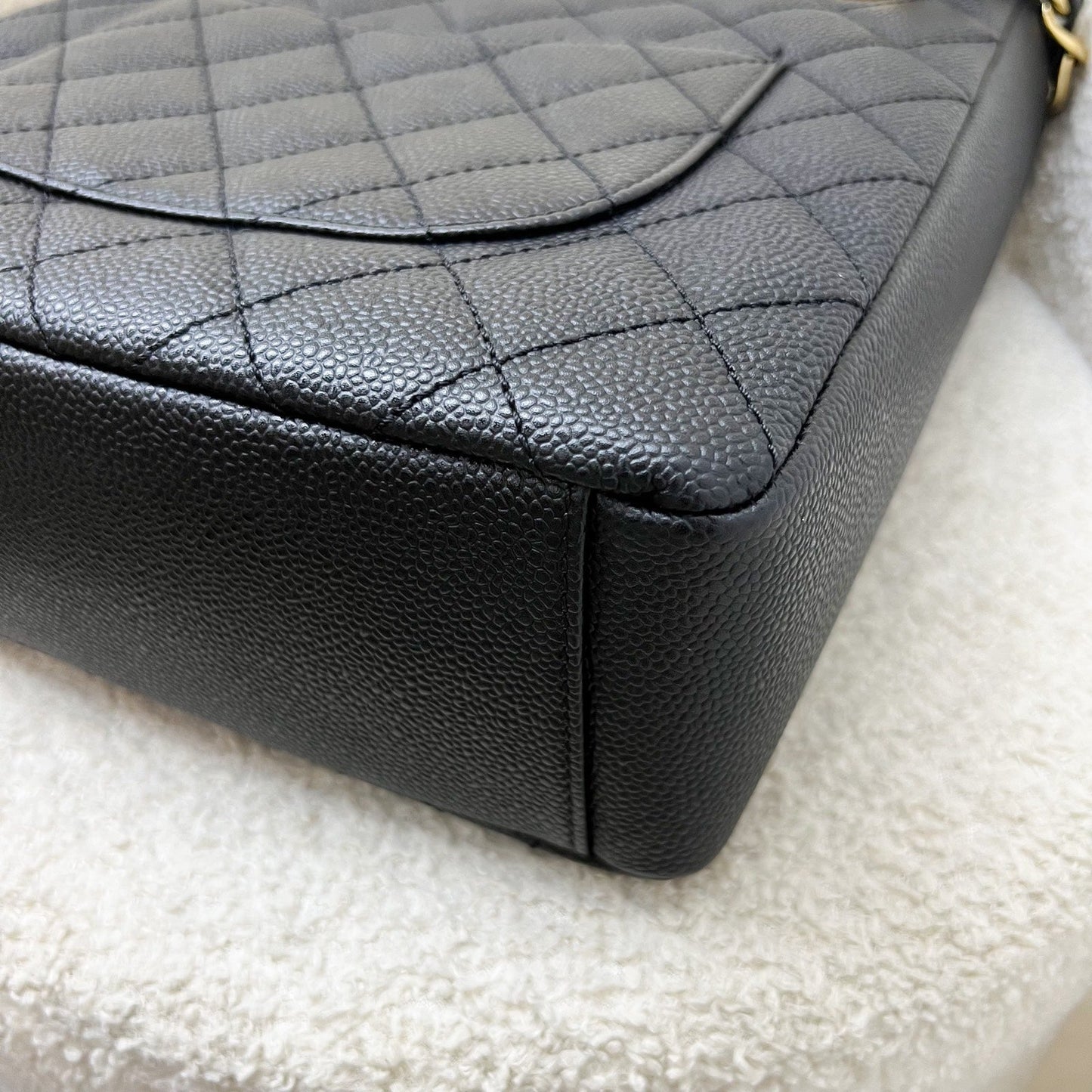 GLM-Petite Shopping Tote PST in Black Caviar and GHW (Model: A50994)