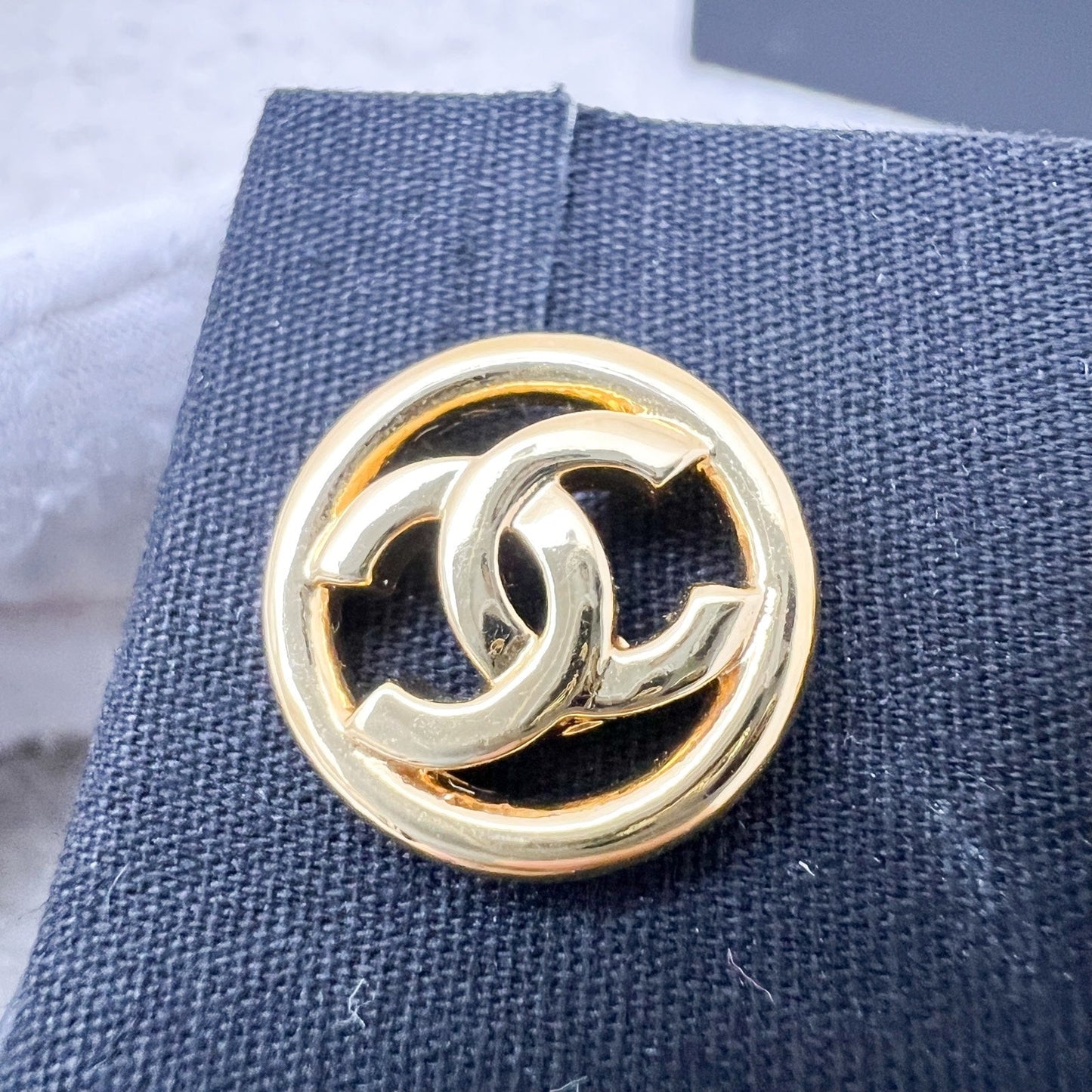 GLM-23A Round Earrings with GLM- Logo in GHW (Model: ABB462)