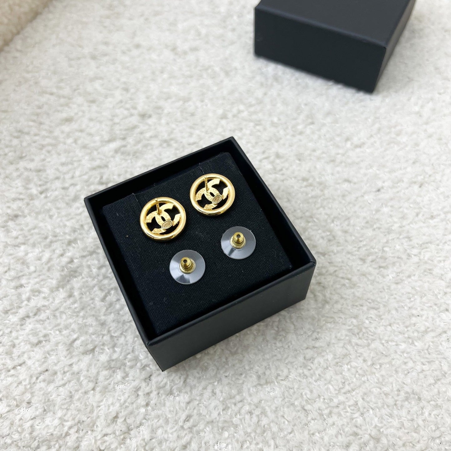 GLM-23A Round Earrings with GLM- Logo in GHW (Model: ABB462)