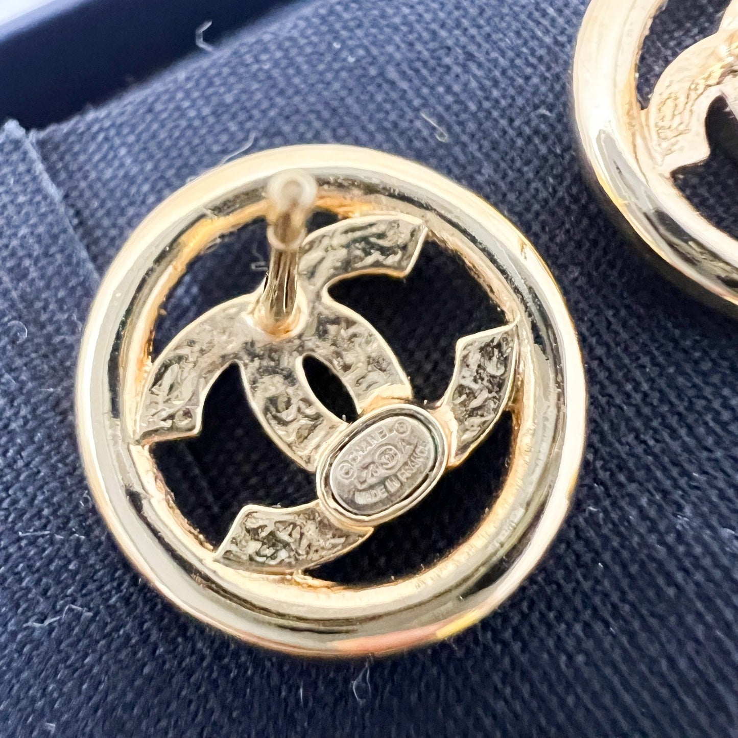 GLM-23A Round Earrings with GLM- Logo in GHW (Model: ABB462)