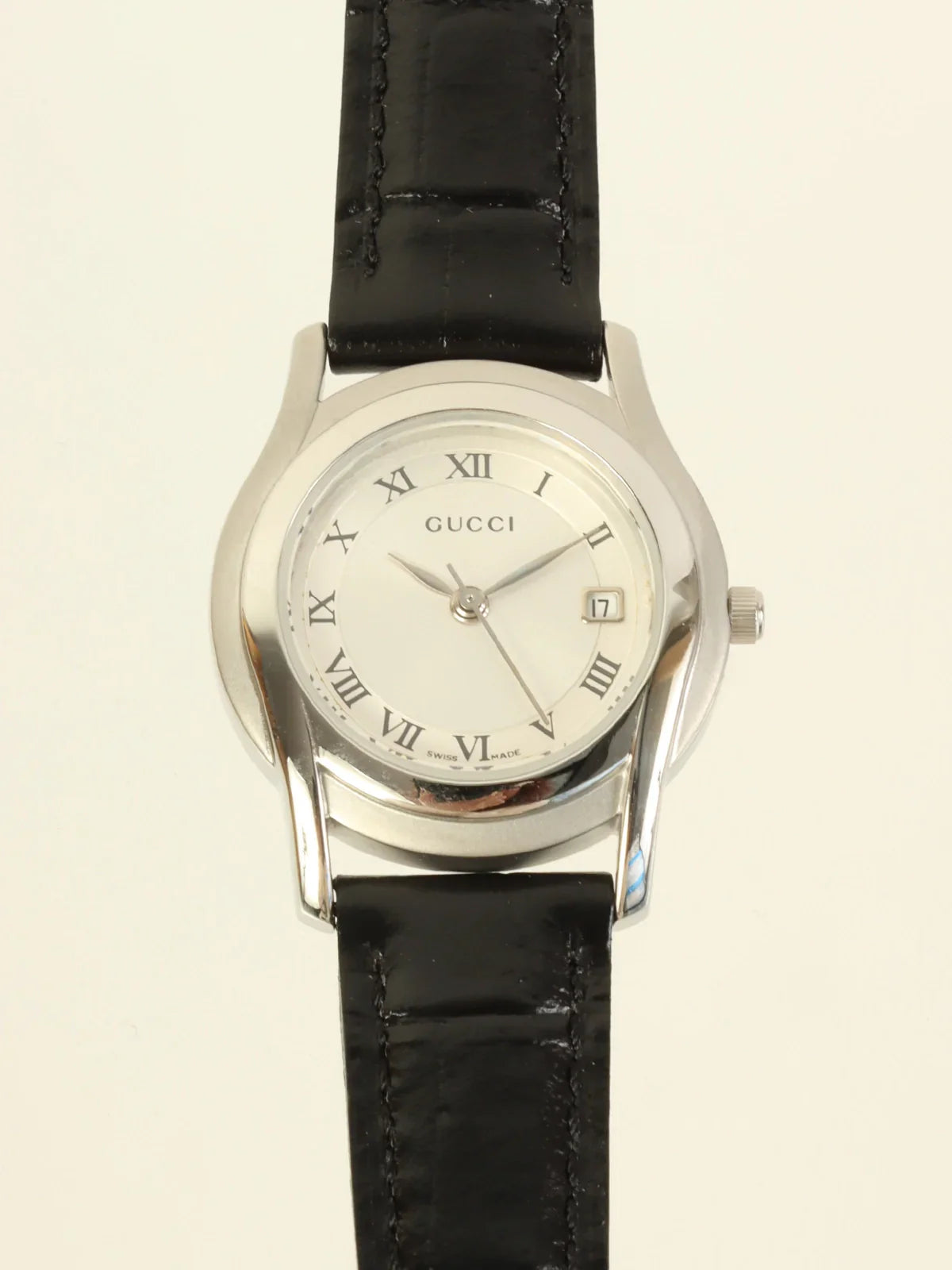 GUCCI Round Logo Face Warch Silver/Black