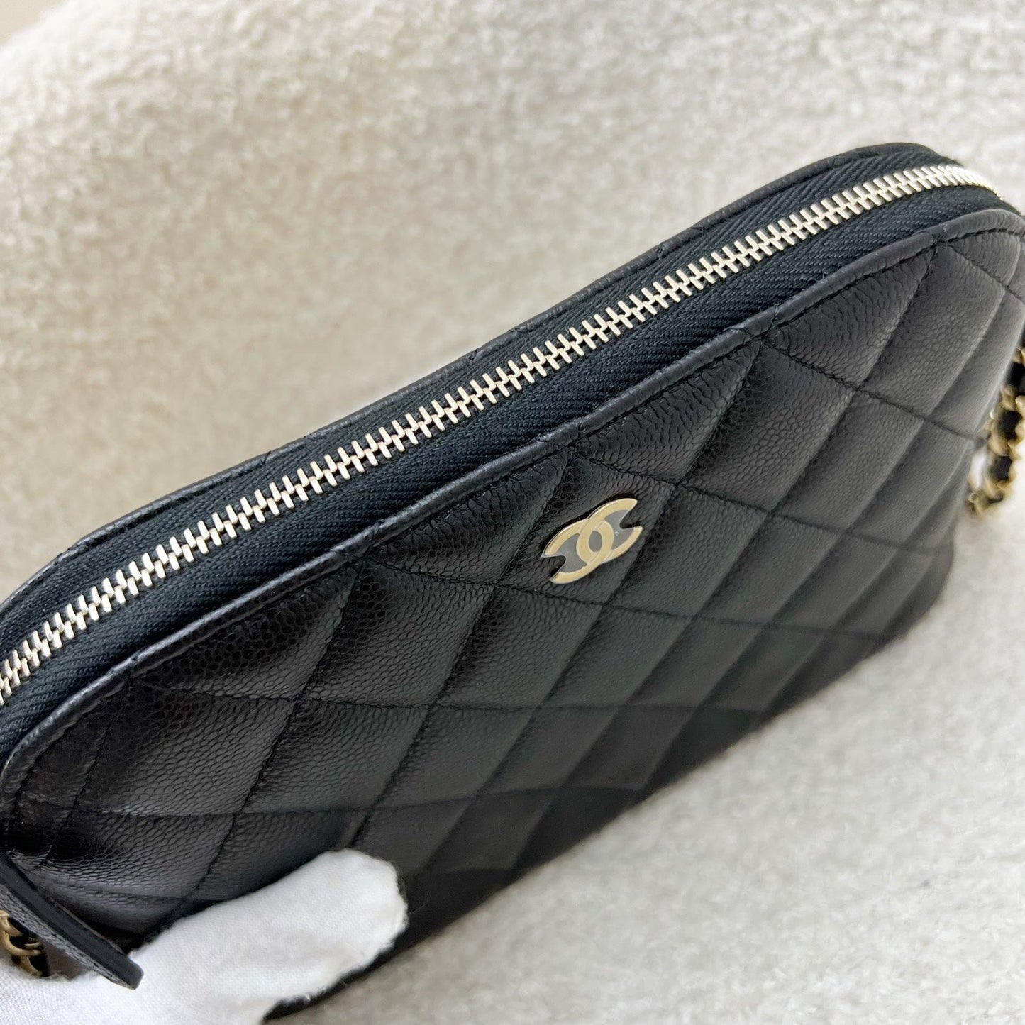 GLM-24A Medium Pouch / Clutch with Chain in Black Caviar and LGHW