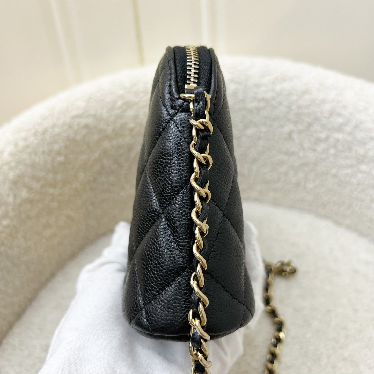 GLM-24A Medium Pouch / Clutch with Chain in Black Caviar and LGHW