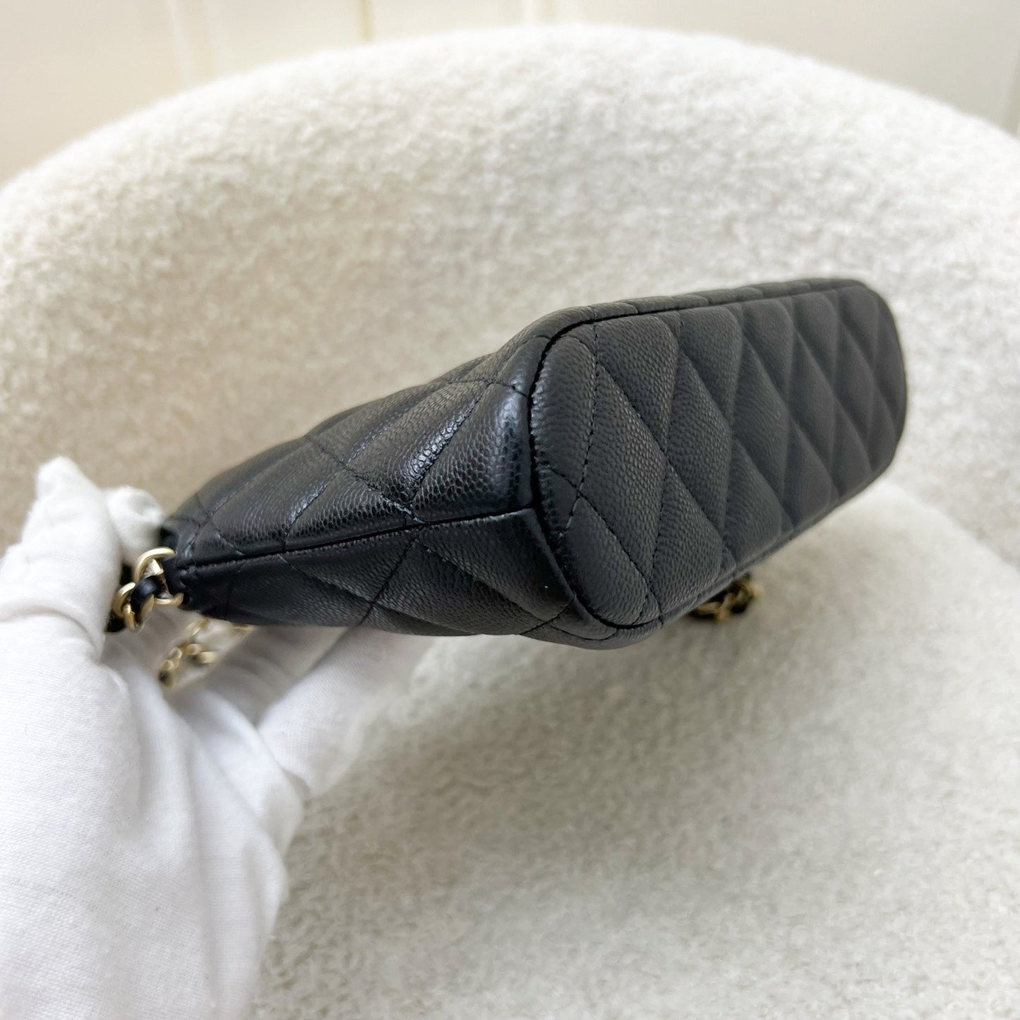 GLM-24A Medium Pouch / Clutch with Chain in Black Caviar and LGHW
