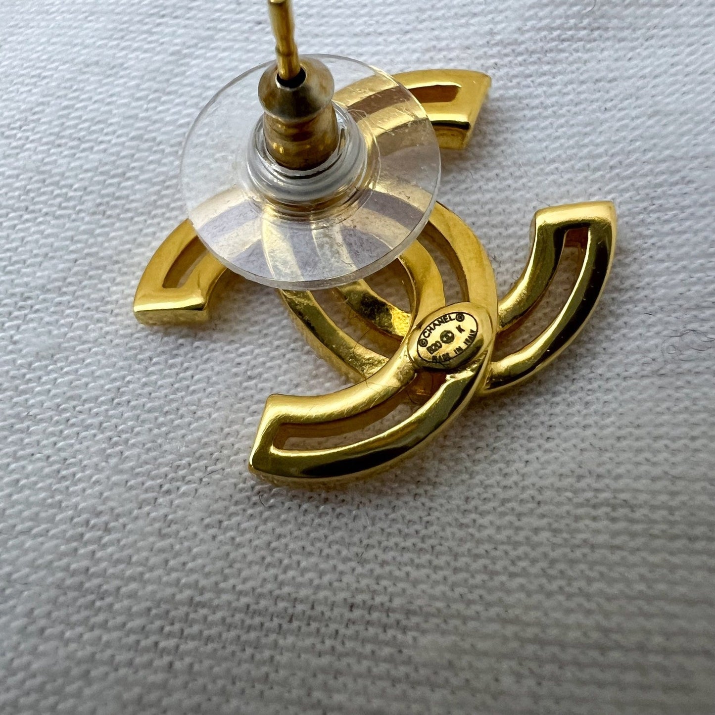 GLM-20K GLM- Logo Earrings in GHW