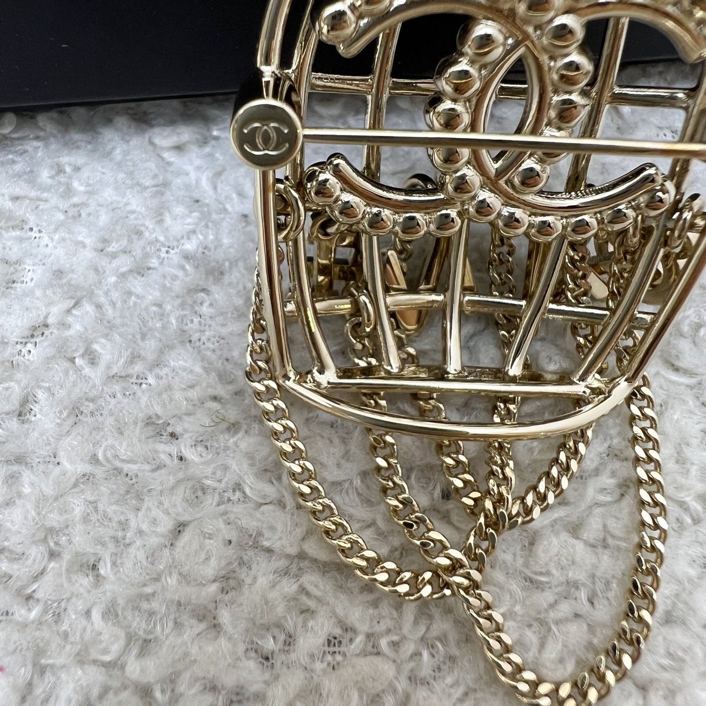 GLM-Classic GLM- Bird Cage Brooch in Light Gold HW