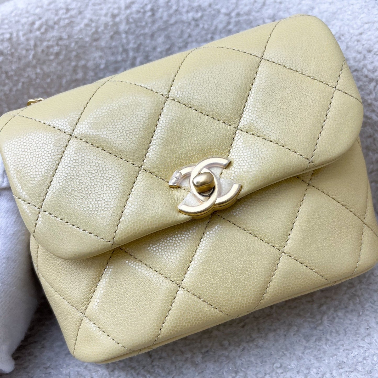 GLM-22P Seasonal Square Mini in Light Yellow Caviar GHW