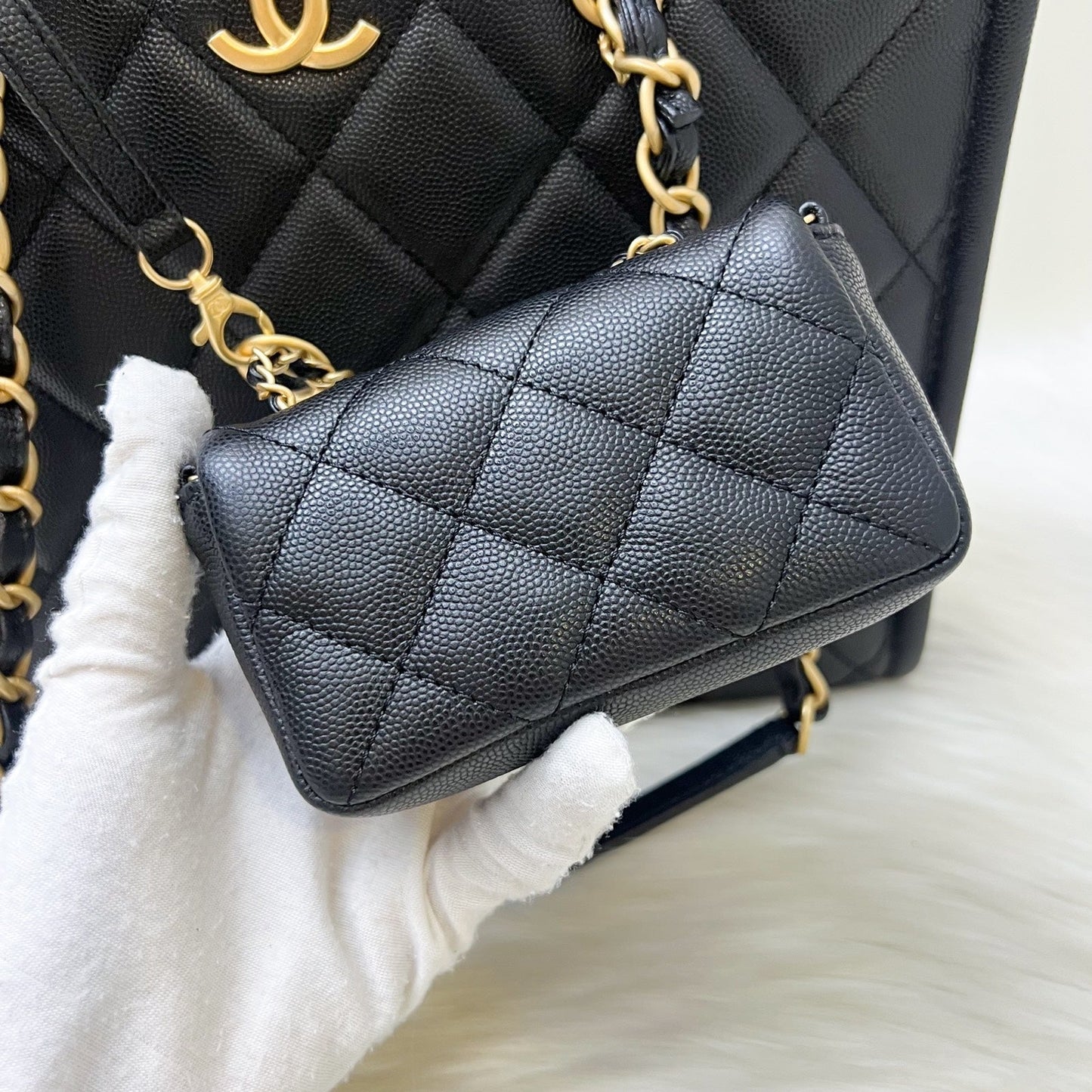 GLM-24A "2-in-1" Small Tote in Black Caviar and AGHW (Model: AS4940)