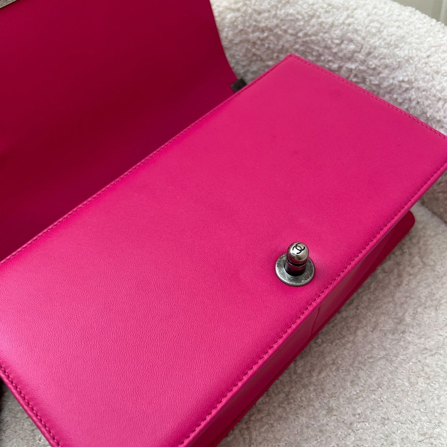GLM-Medium 25cm Boy Flap in Hot Pink Lambskin and RHW