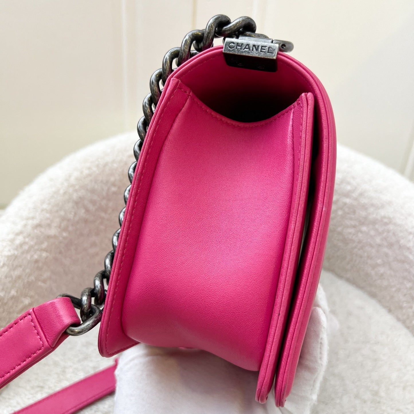 GLM-Medium 25cm Boy Flap in Hot Pink Lambskin and RHW