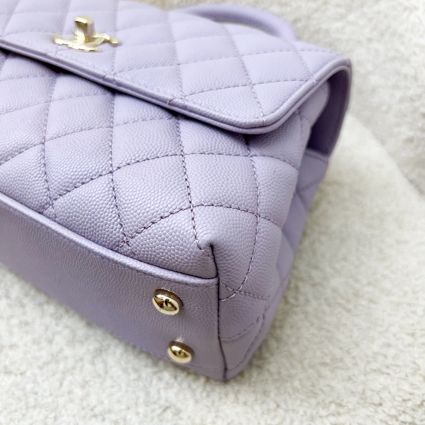 GLM-Small (24cm) Coco Handle in 24P Lilac Caviar and LGHW (Model: A92990)