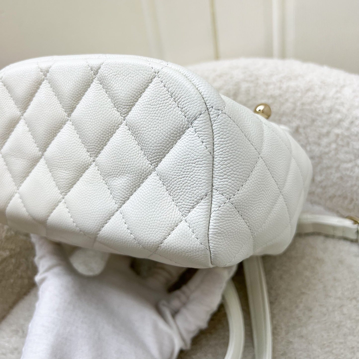 GLM-24S Urban Spirit Backpack in White Caviar and LGHW (Model: AS4058)