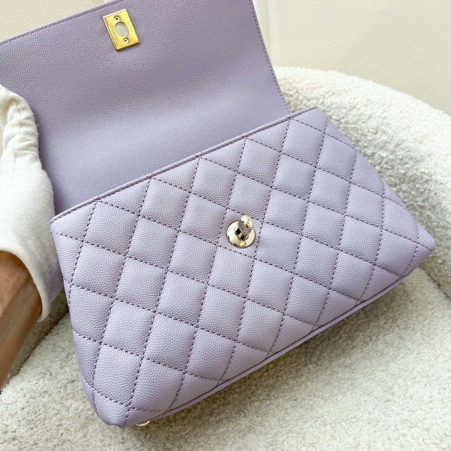 GLM-Small (24cm) Coco Handle in 24P Lilac Caviar and LGHW (Model: A92990)