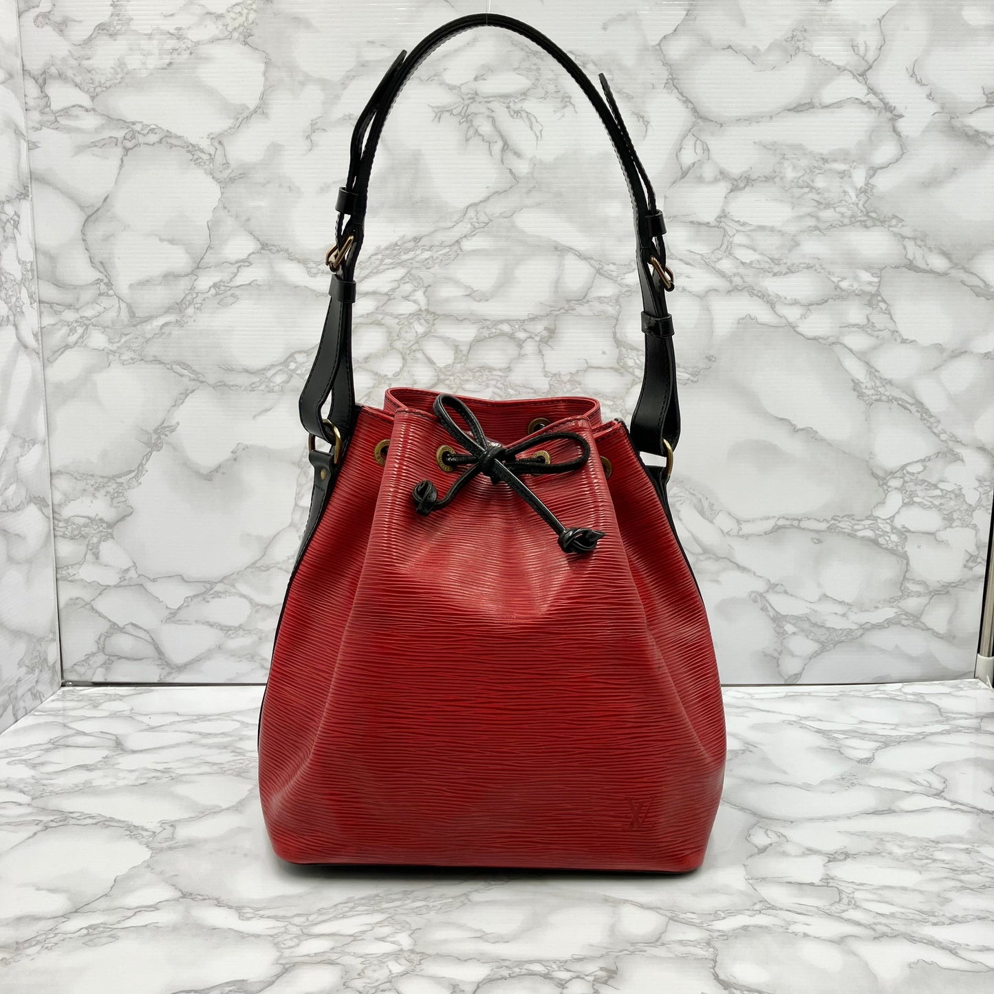LOUIS VUITTON petit noé