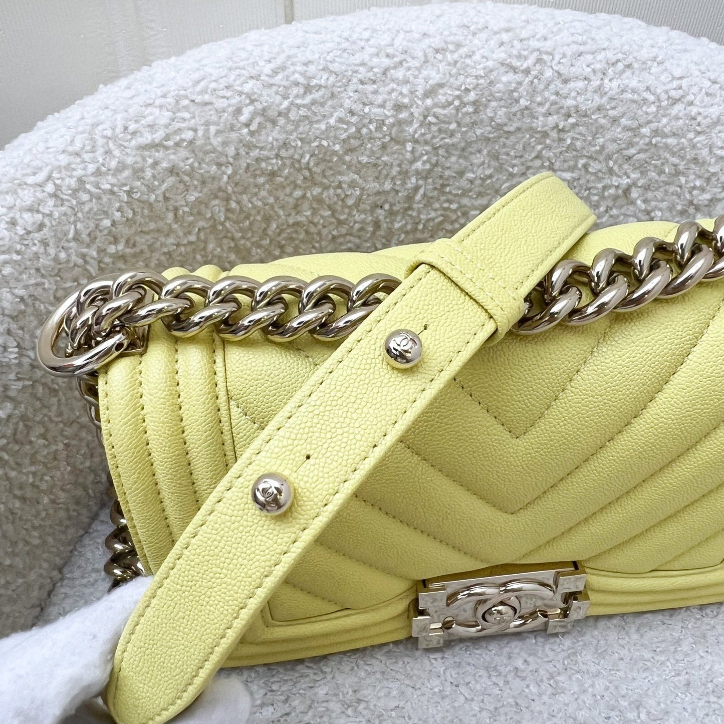 GLM-Small 20cm Boy Flap in Yellow Caviar and LGHW