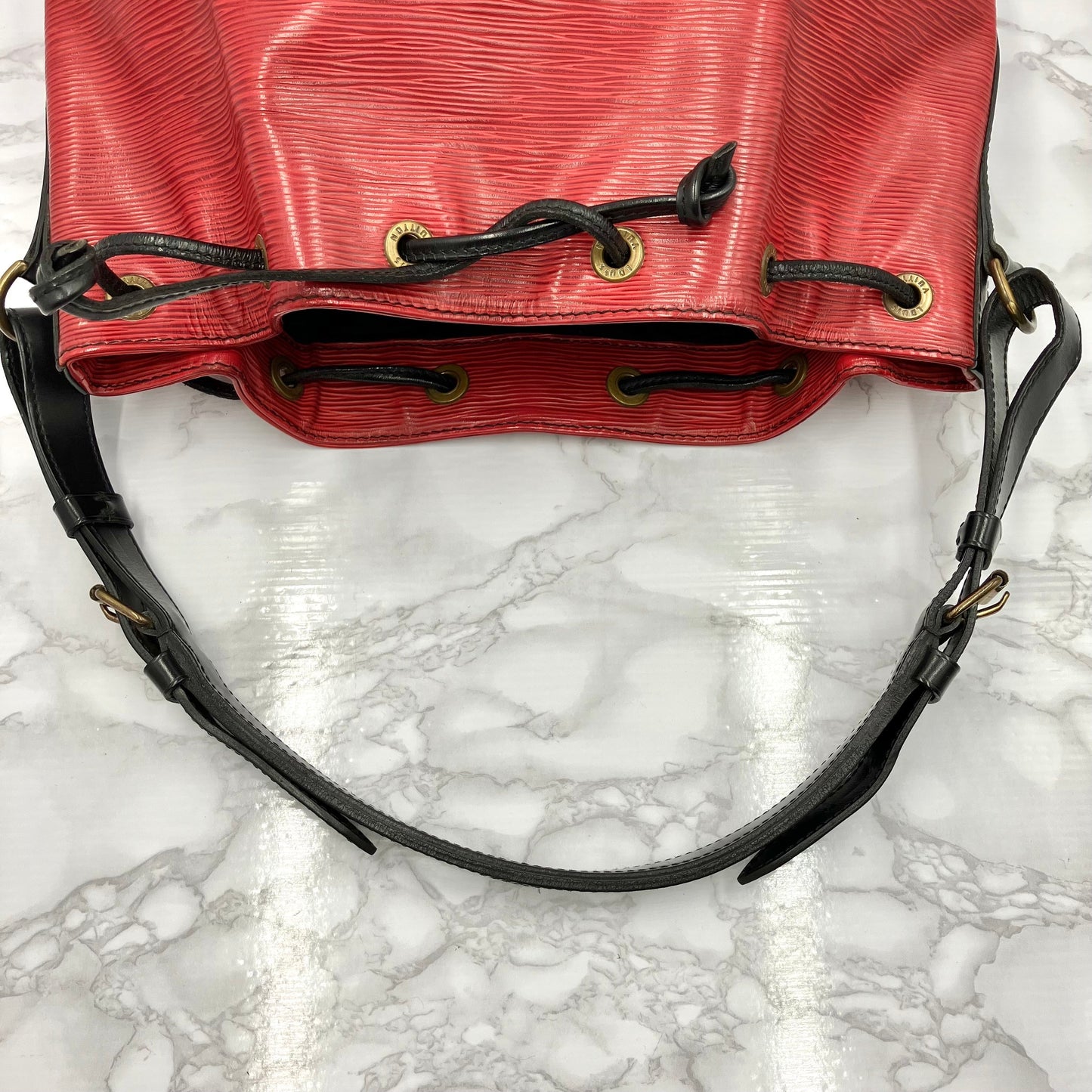 LOUIS VUITTON petit noé