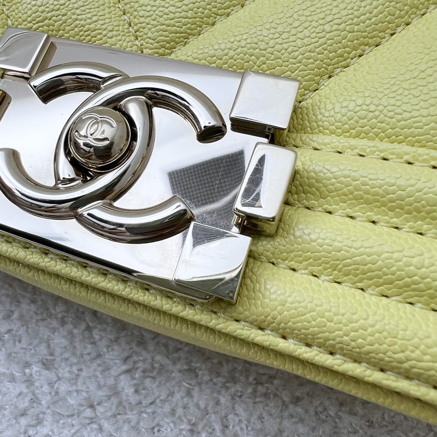 GLM-Small 20cm Boy Flap in Yellow Caviar and LGHW