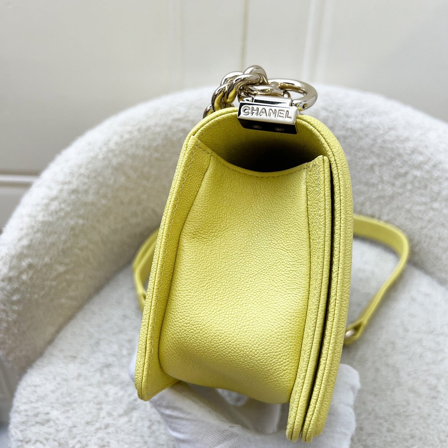 GLM-Small 20cm Boy Flap in Yellow Caviar and LGHW