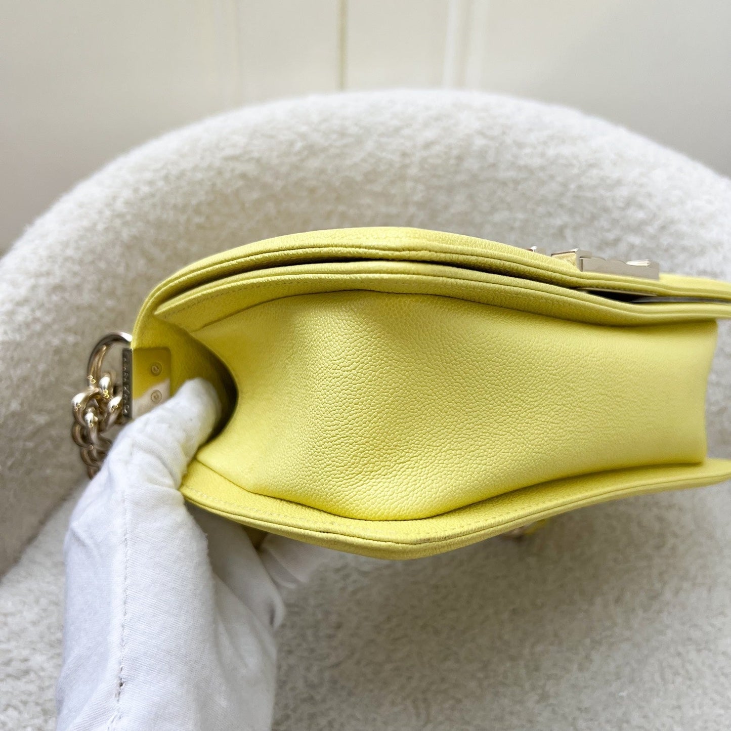 GLM-Small 20cm Boy Flap in Yellow Caviar and LGHW