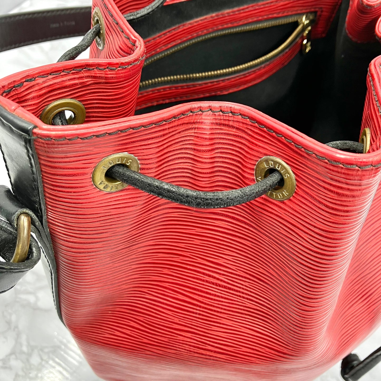 LOUIS VUITTON petit noé