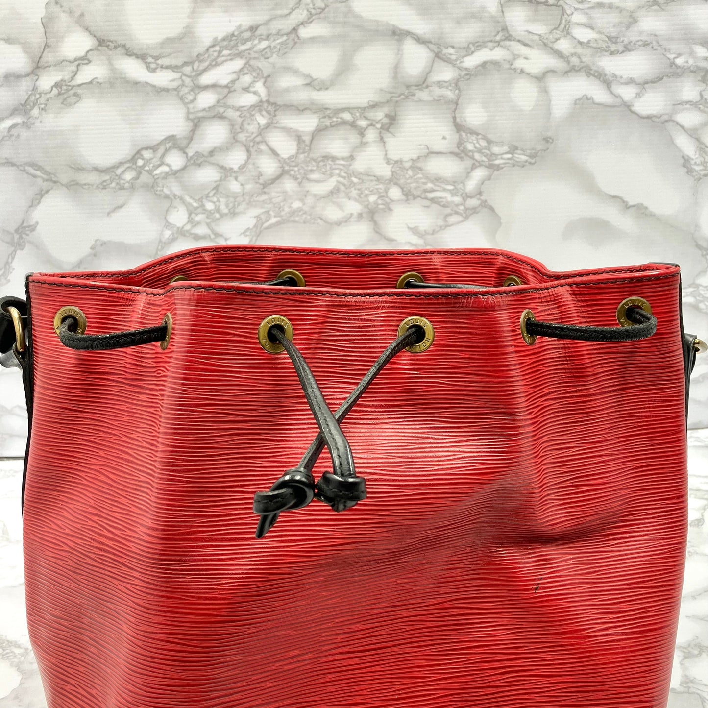 LOUIS VUITTON petit noé