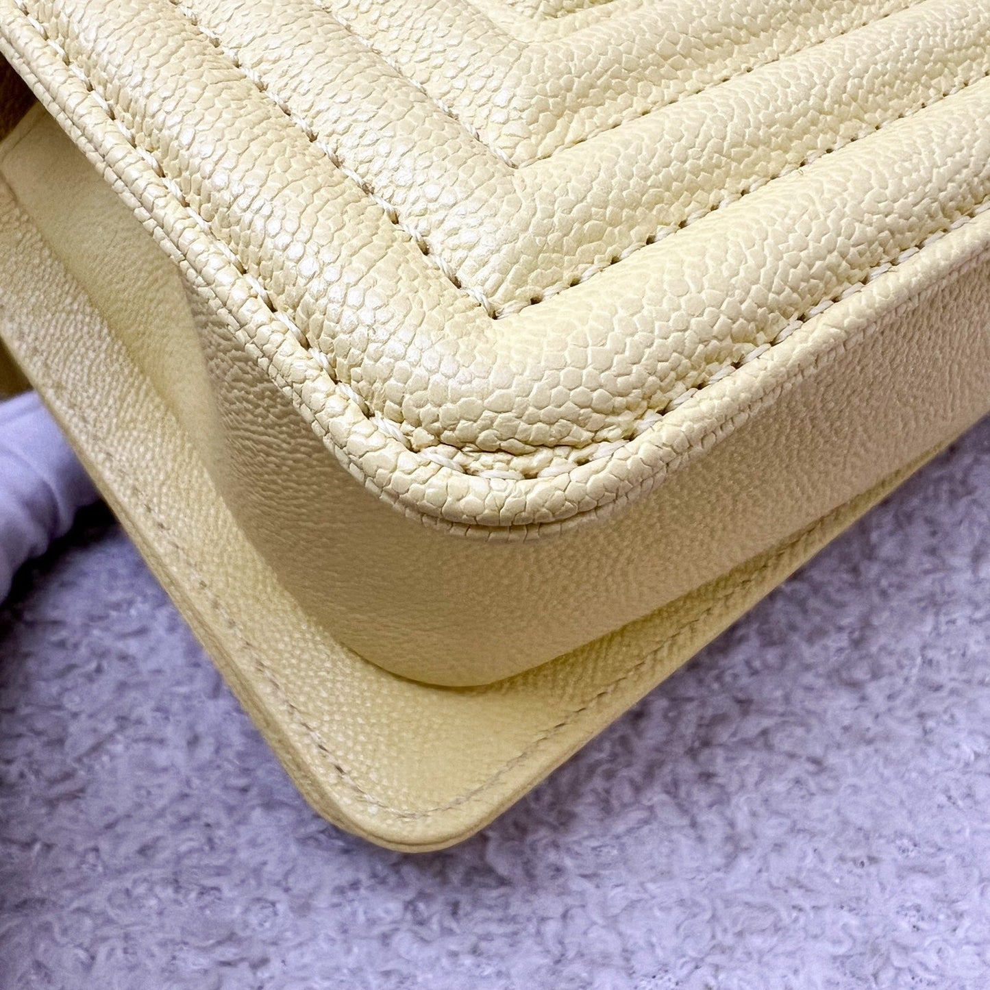 GLM-Small 20cm Boy Flap in Yellow Caviar and LGHW