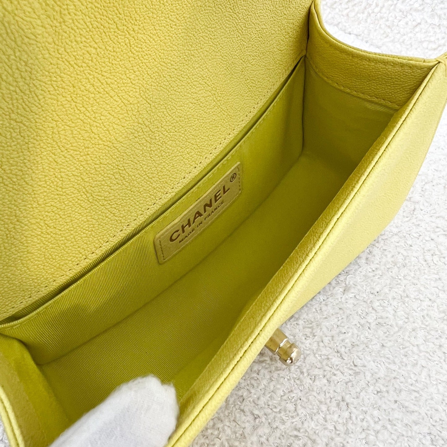 GLM-Small 20cm Boy Flap in Yellow Caviar and LGHW
