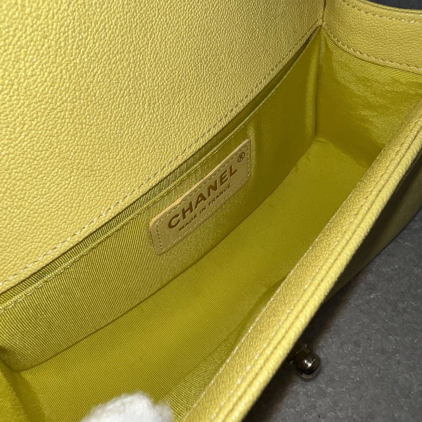 GLM-Small 20cm Boy Flap in Yellow Caviar and LGHW