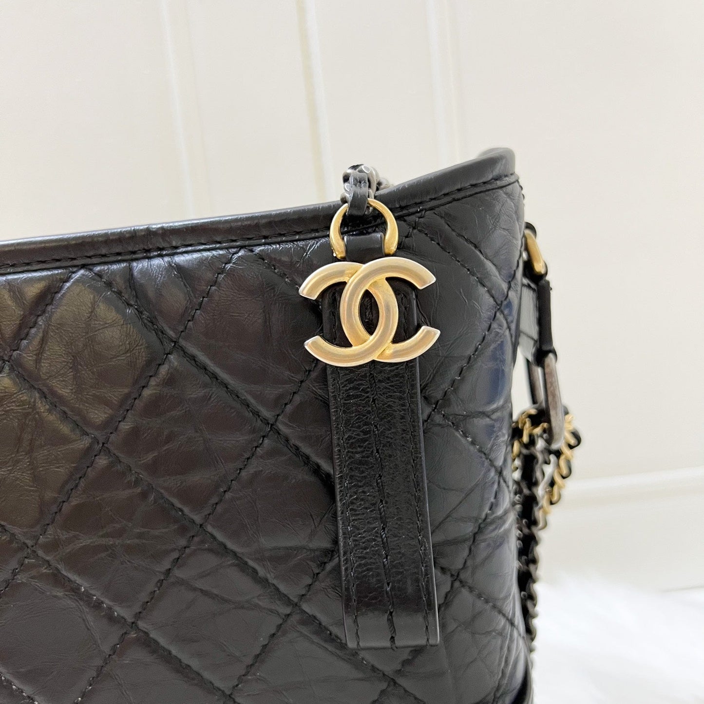 GLM-Medium (New Large) Gabrielle in Black Distressed Calfskin and 3 Tone HW