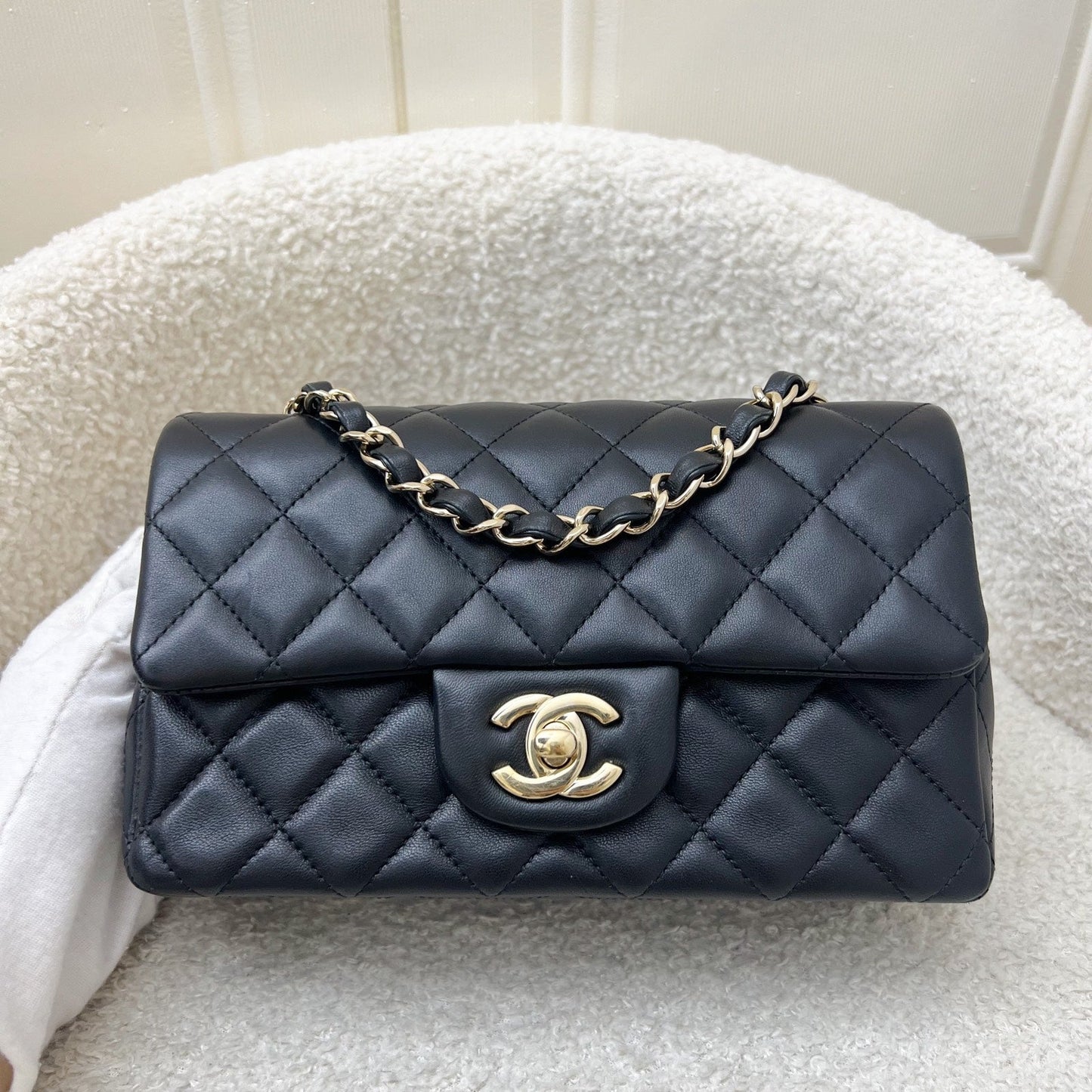 GLM-Classic Mini Rectangle Flap in Black Lambskin and LGHW (Model: A69900)