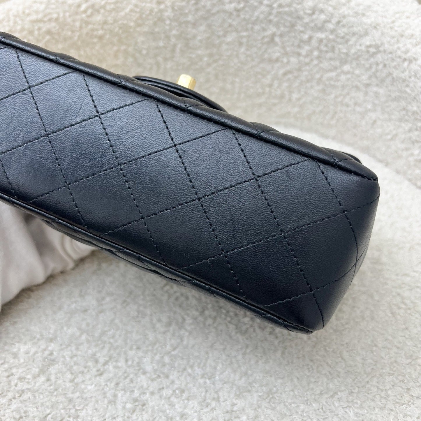 GLM-Classic Mini Rectangle Flap in Black Lambskin and LGHW (Model: A69900)