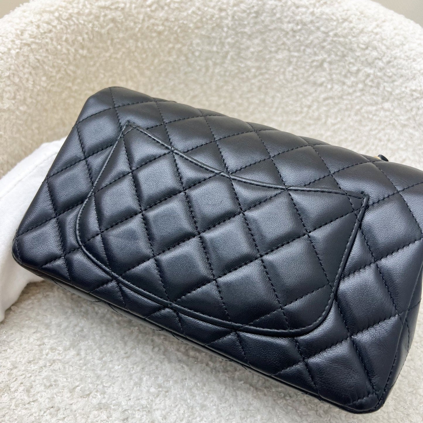 GLM-Classic Mini Rectangle Flap in Black Lambskin and LGHW (Model: A69900)
