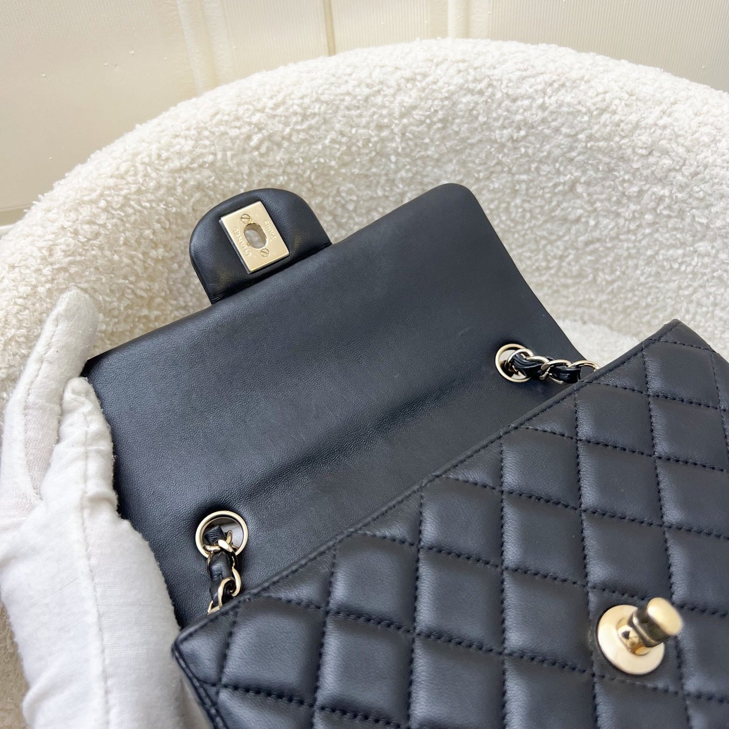 GLM-Classic Mini Rectangle Flap in Black Lambskin and LGHW (Model: A69900)