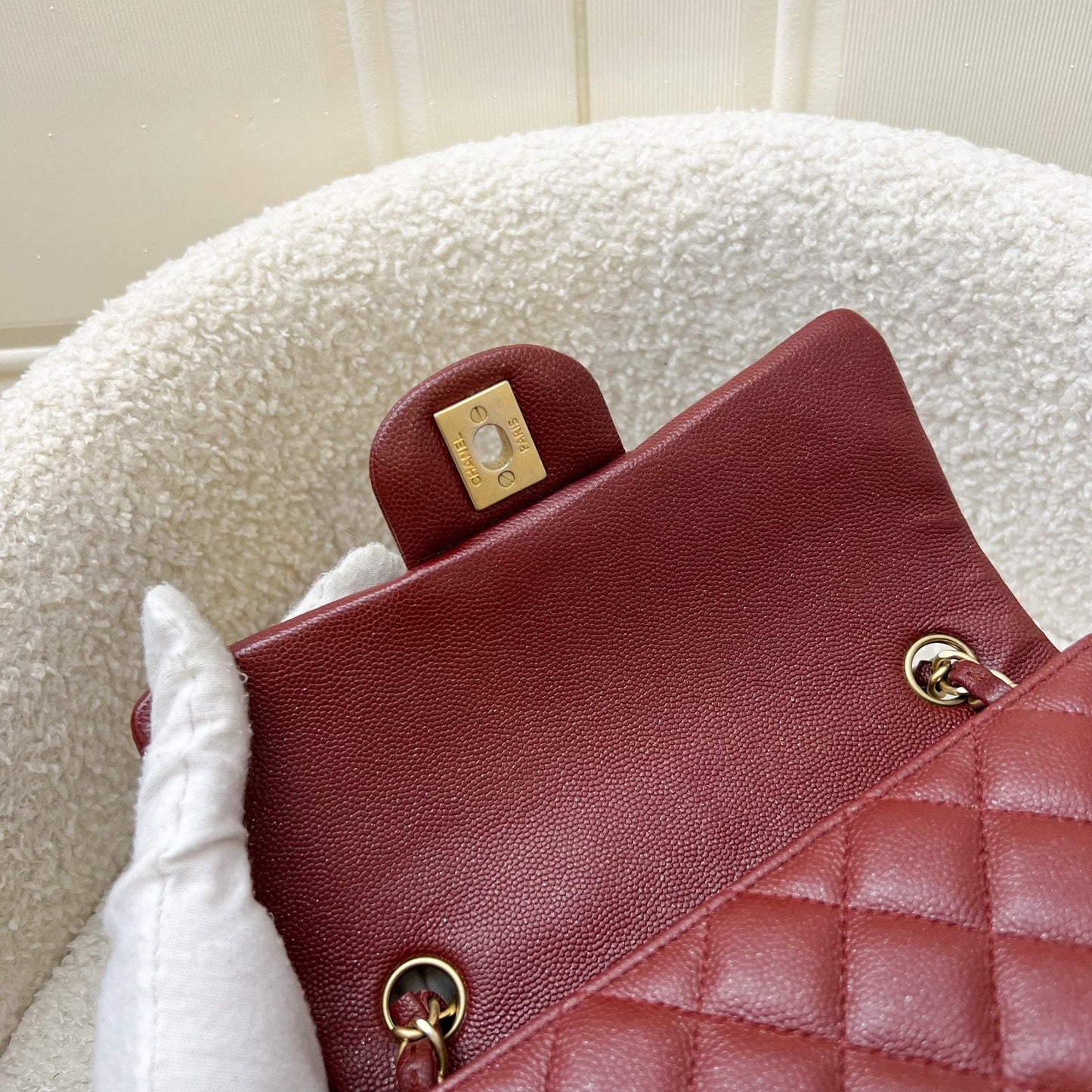 GLM-Classic Mini Rectangle Flap in 18C Iridescent Burgundy Caviar and AGHW