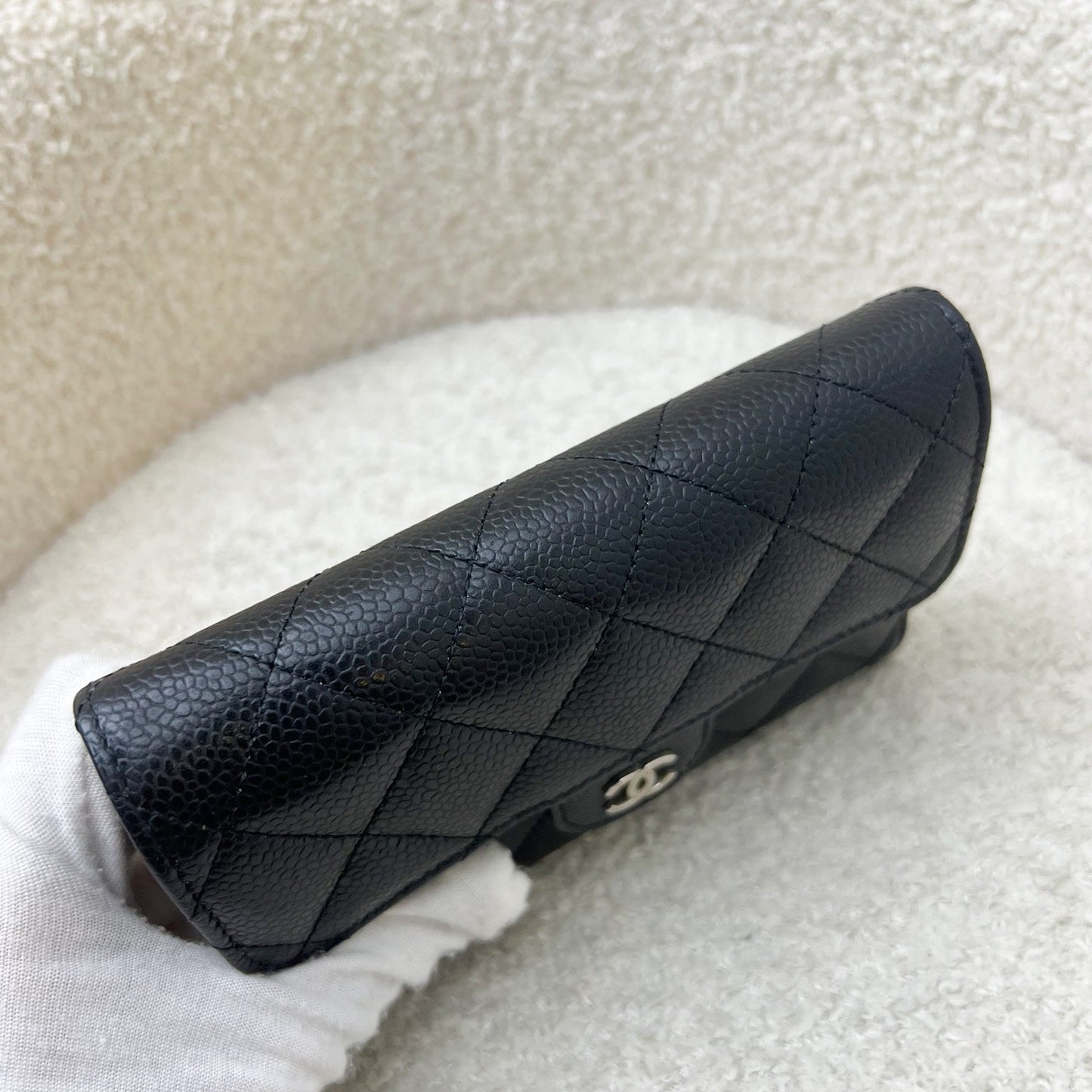 GLM-Classic Medium Trifold Wallet in Black Caviar and SHW