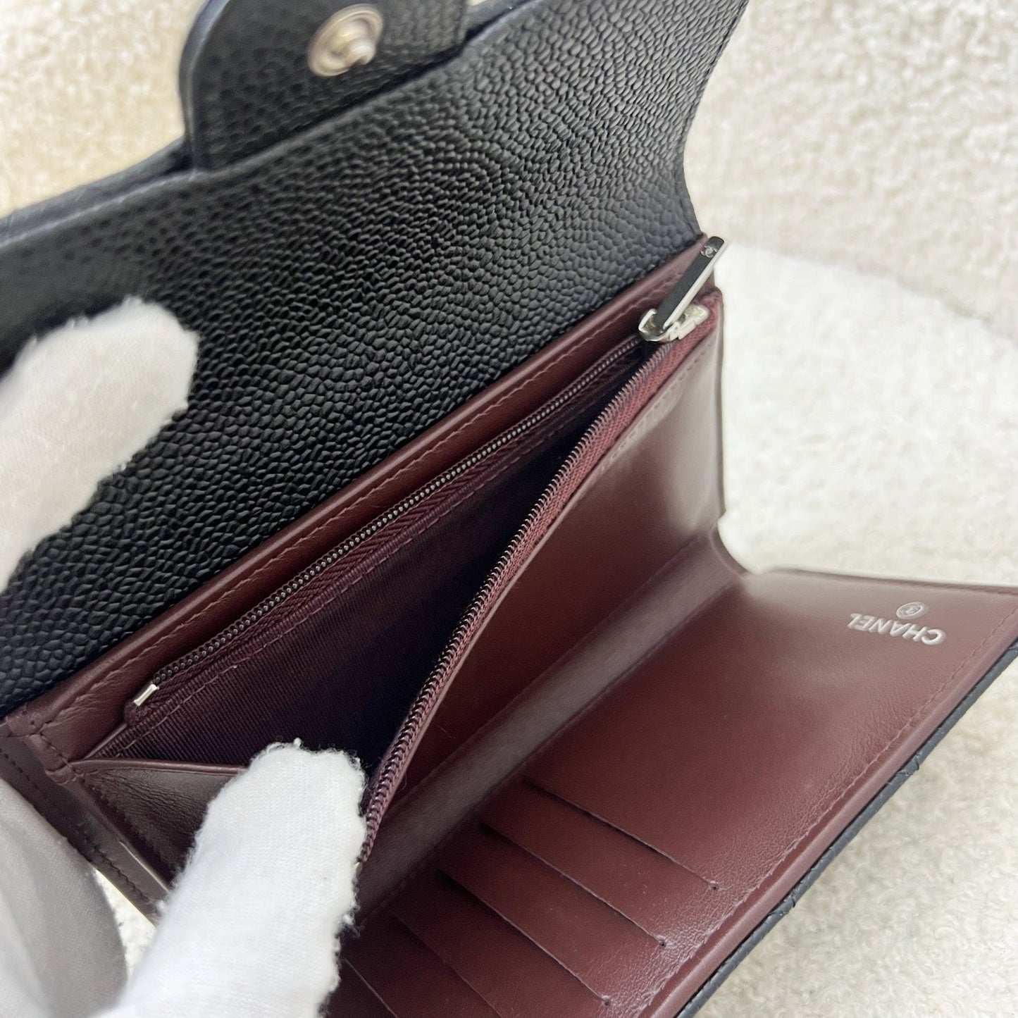 GLM-Classic Medium Trifold Wallet in Black Caviar and SHW